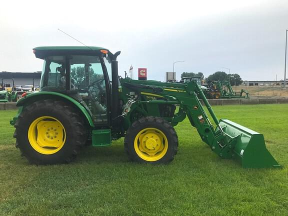 Image of John Deere 5075E equipment image 4