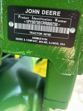 Image of John Deere 5075E equipment image 4
