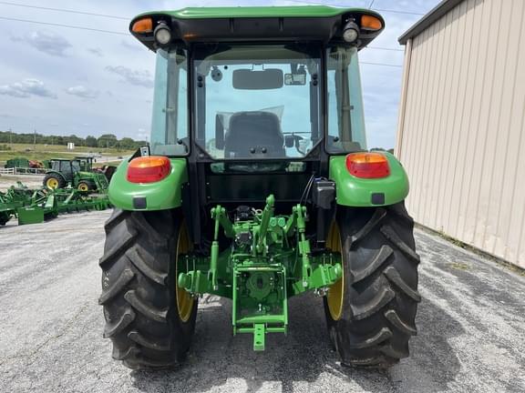 Image of John Deere 5075E equipment image 2