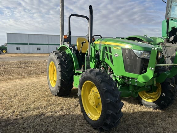 Main image John Deere 5075E