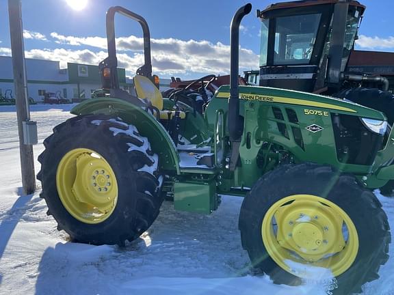 Image of John Deere 5075E equipment image 1