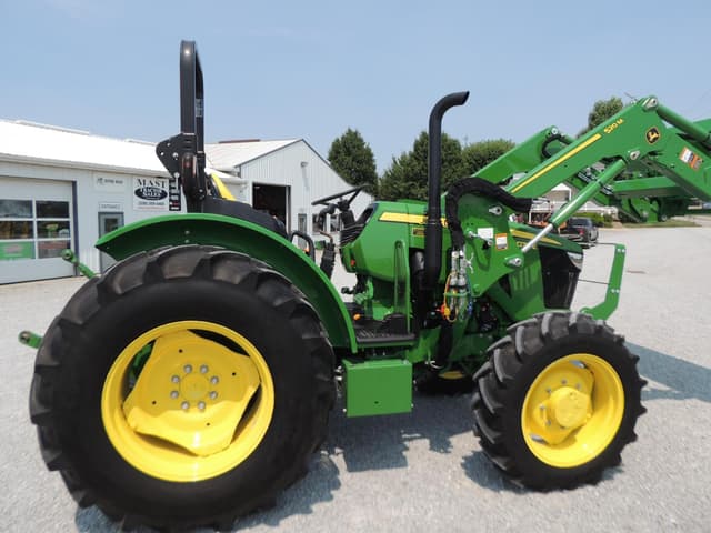 Image of John Deere 5075E equipment image 4
