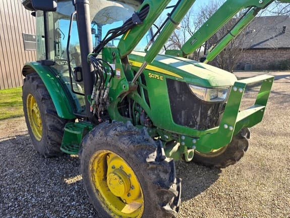 Image of John Deere 5075E equipment image 3