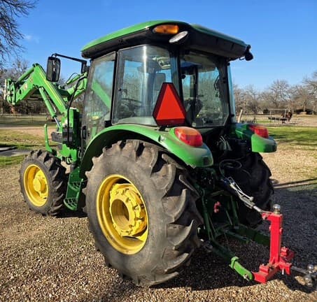 Image of John Deere 5075E equipment image 4