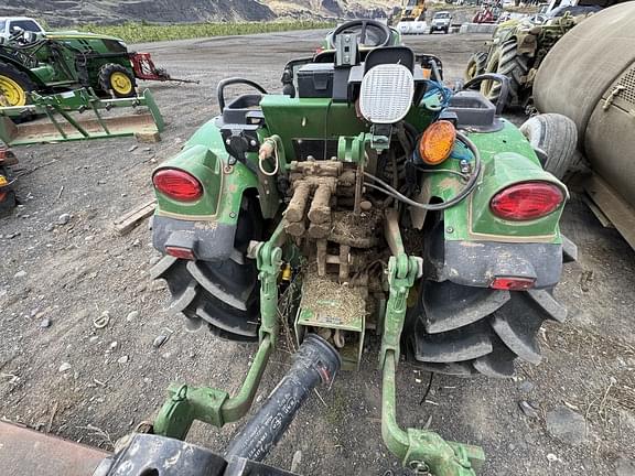 Image of John Deere 5075GL equipment image 3