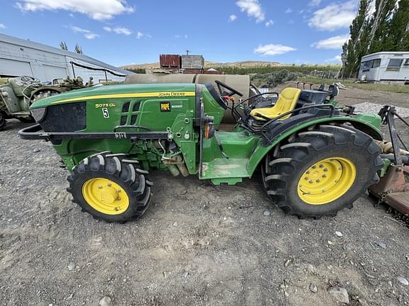 Image of John Deere 5075GL equipment image 1