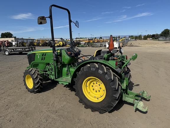 Image of John Deere 5075GL equipment image 2