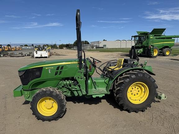 Image of John Deere 5075GL equipment image 1