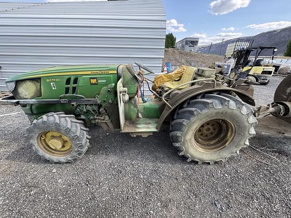 Image of John Deere 5075GL equipment image 1