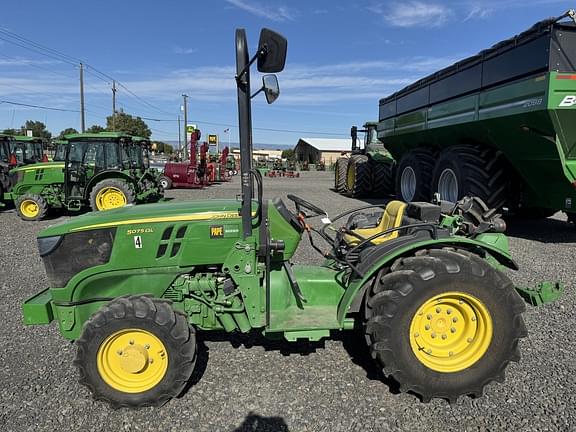 Image of John Deere 5075GL equipment image 1
