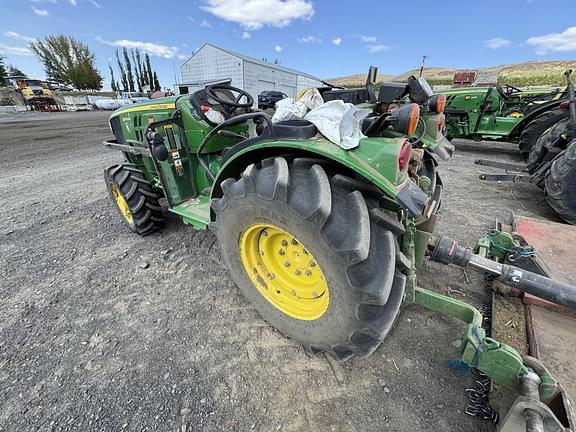 Image of John Deere 5075GL equipment image 2