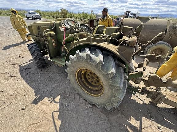 Image of John Deere 5075GL equipment image 2
