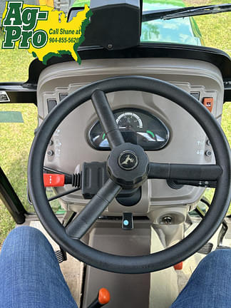 Image of John Deere 5075GN equipment image 4