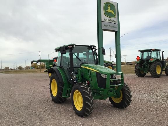 Image of John Deere 5075M equipment image 1