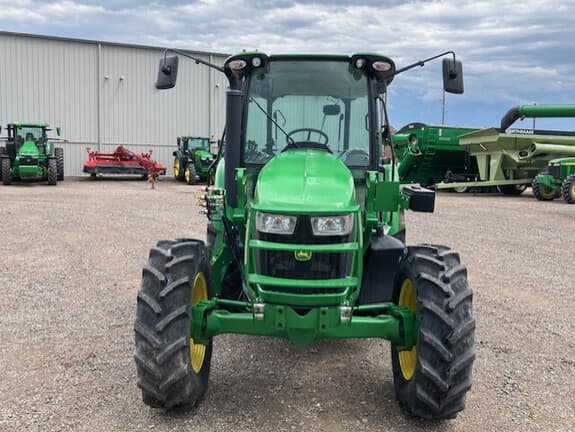 Image of John Deere 5075M equipment image 2
