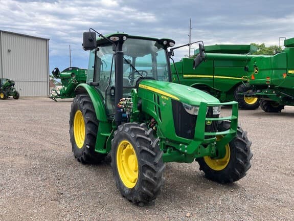 Image of John Deere 5075M equipment image 3