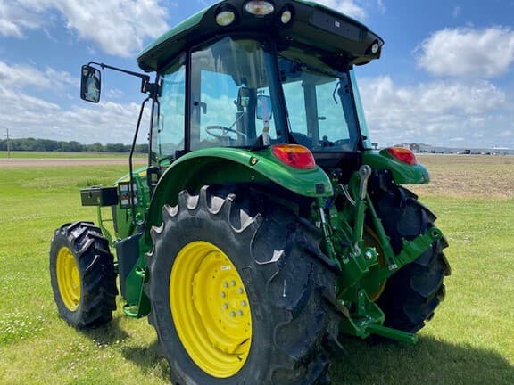 Image of John Deere 5075M equipment image 3