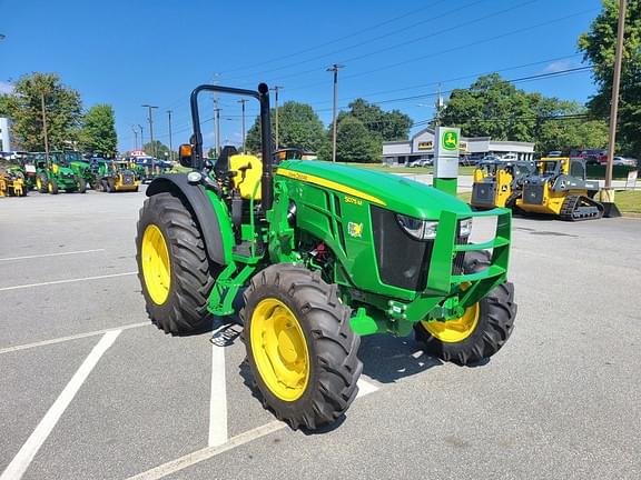 Image of John Deere 5075M equipment image 1