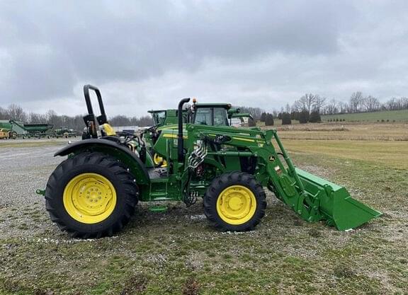 Image of John Deere 5075M equipment image 3