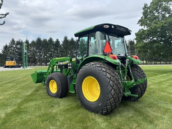 Image of John Deere 5075M equipment image 4