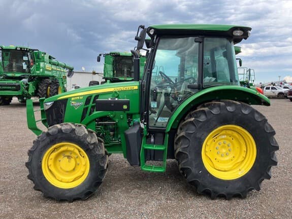 Image of John Deere 5075M Primary image