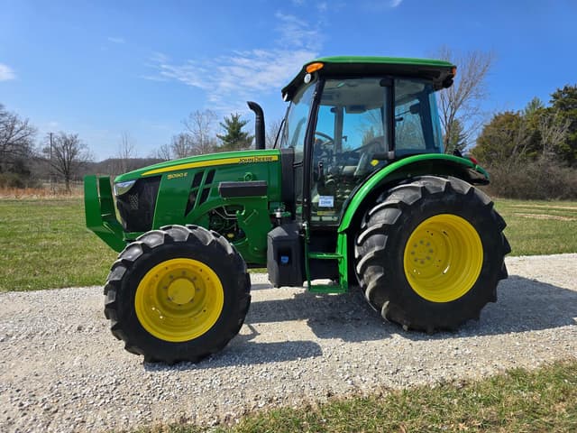 Image of John Deere 5090E equipment image 3