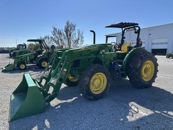 Image of John Deere 5090E equipment image 2