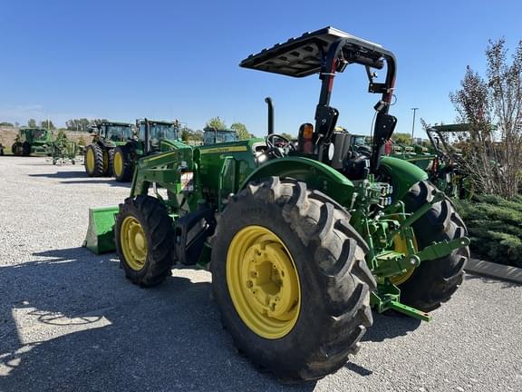 Image of John Deere 5090E equipment image 4