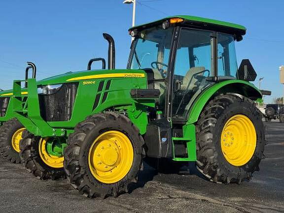 Image of John Deere 5090E equipment image 1