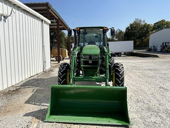 Image of John Deere 5090E equipment image 2