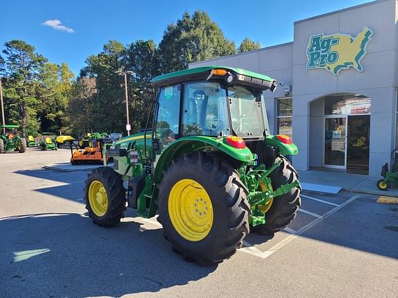 Image of John Deere 5090E equipment image 2