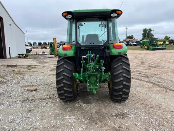 Image of John Deere 5090E equipment image 3