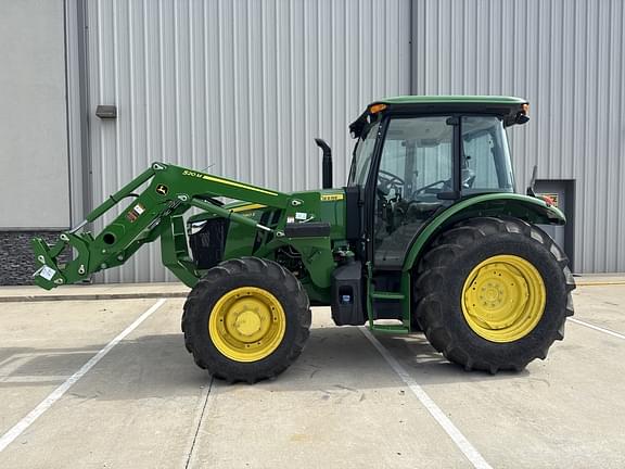 Image of John Deere 5090E equipment image 1