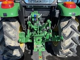 Image of John Deere 5090E equipment image 3