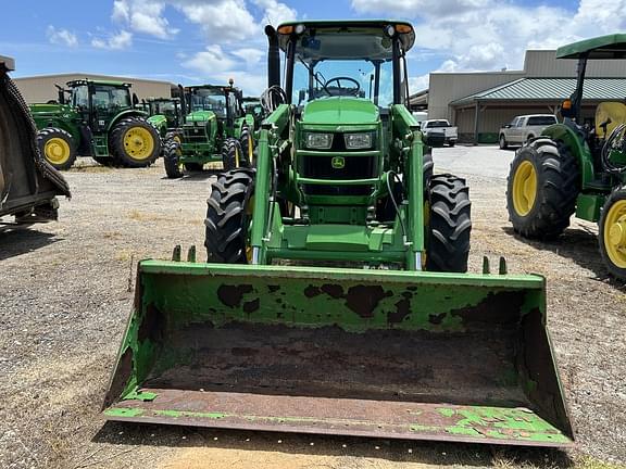 Image of John Deere 5090E equipment image 2