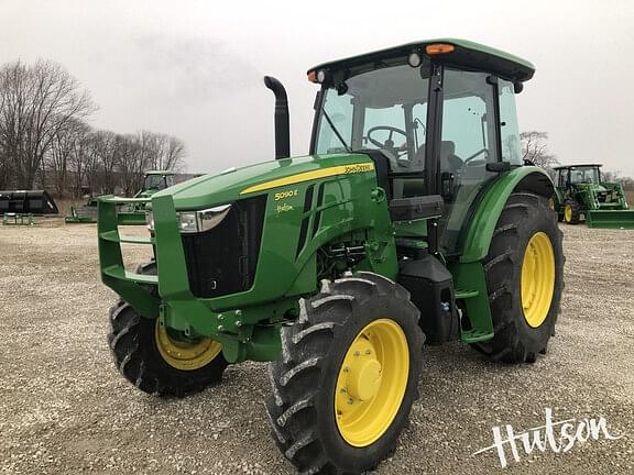 Image of John Deere 5090E equipment image 1