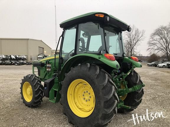 Image of John Deere 5090E equipment image 3