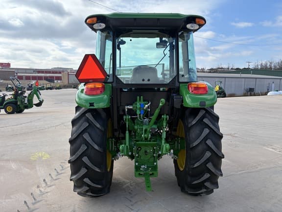 Image of John Deere 5090E equipment image 3