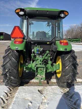 Image of John Deere 5090E equipment image 3