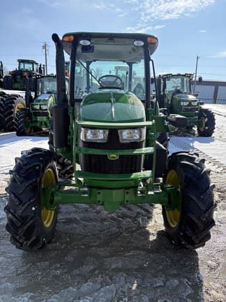 Image of John Deere 5090E equipment image 2