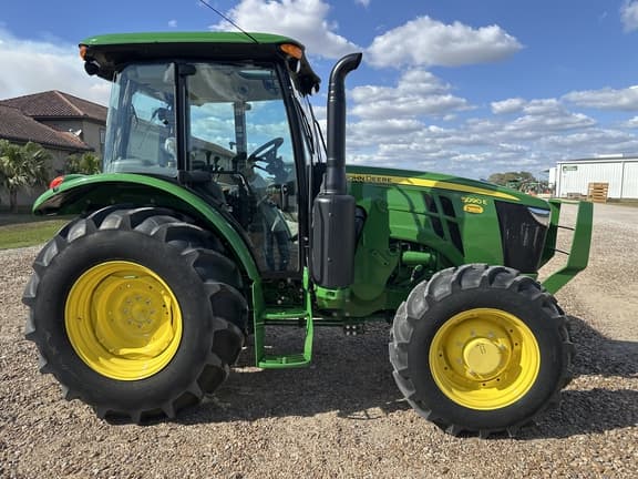 Image of John Deere 5090E equipment image 1