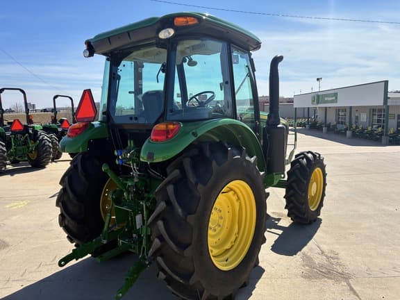 Image of John Deere 5090E equipment image 2