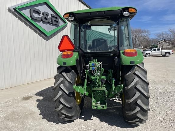 Image of John Deere 5090E equipment image 3