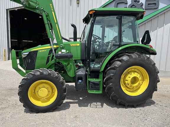 Image of John Deere 5090E equipment image 1