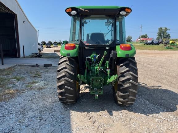 Image of John Deere 5090E equipment image 3