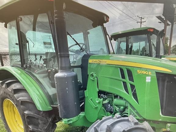 Image of John Deere 5090E Image 0