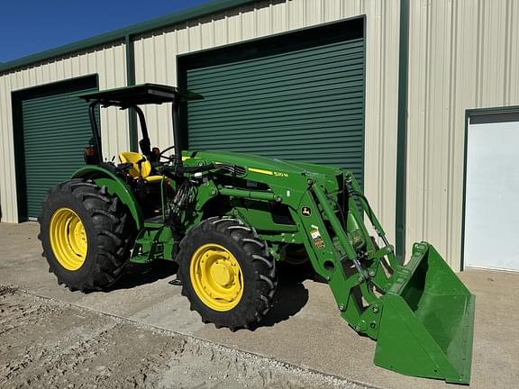 Image of John Deere 5090E equipment image 2