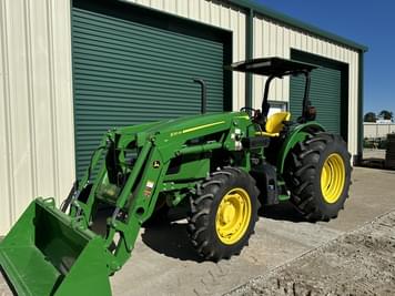 Main image John Deere 5090E
