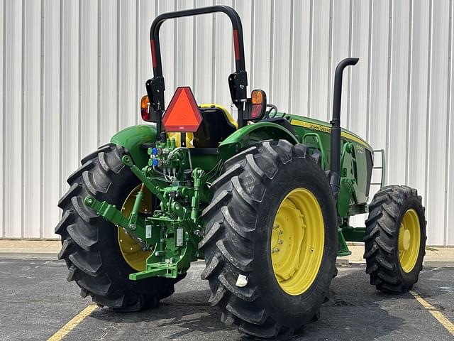 Image of John Deere 5090E equipment image 2