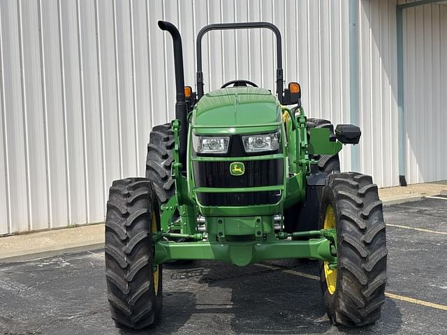 Image of John Deere 5090E equipment image 1